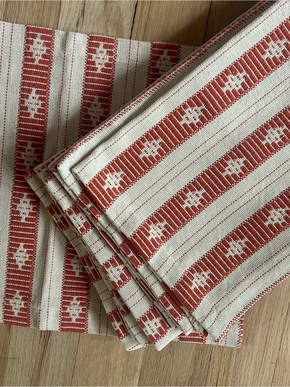 Crate&Barrel Spice and Cream Woven Placemat